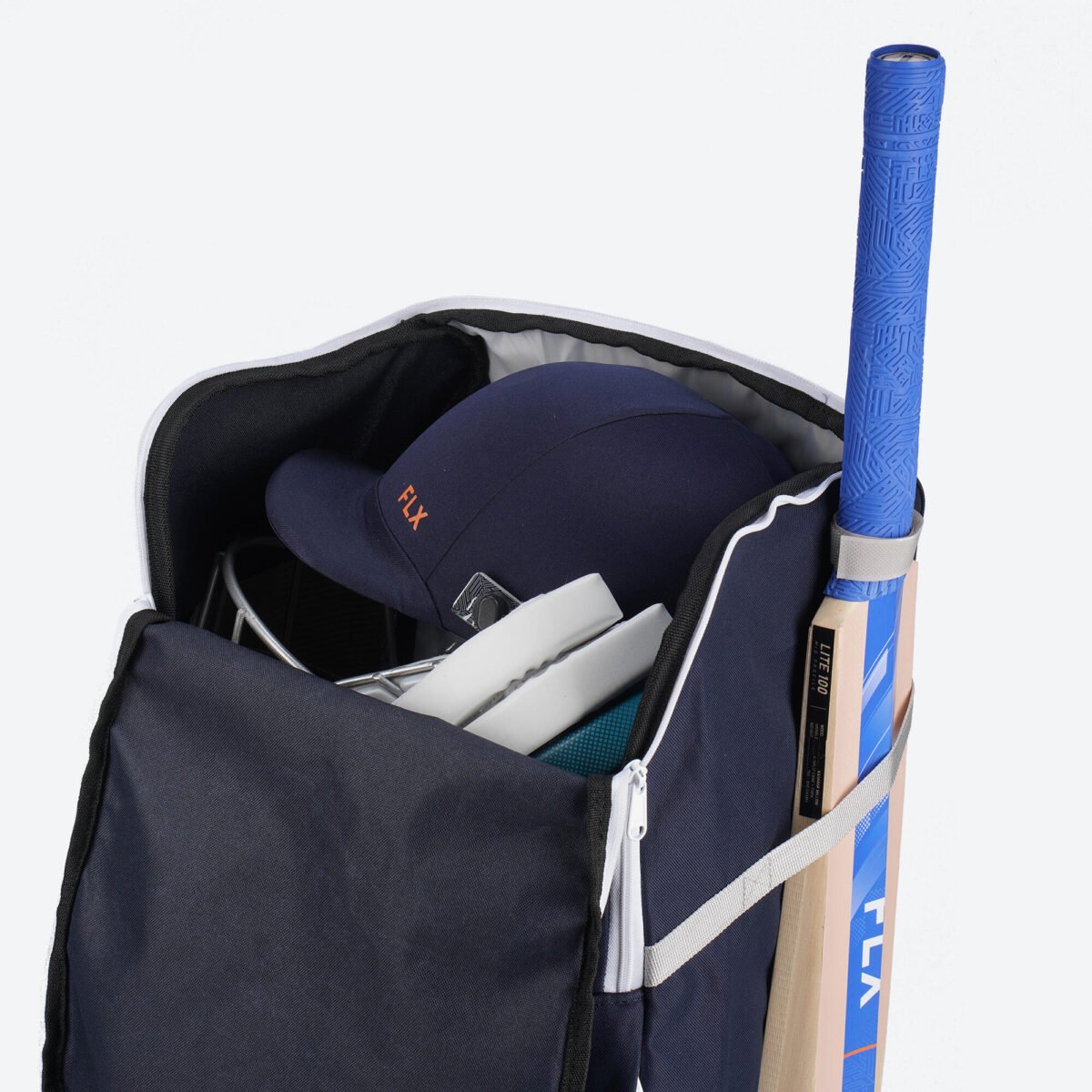 Kids' Cricket Kit Bag 50L Adjustable Strap Navy Blue - Image 4